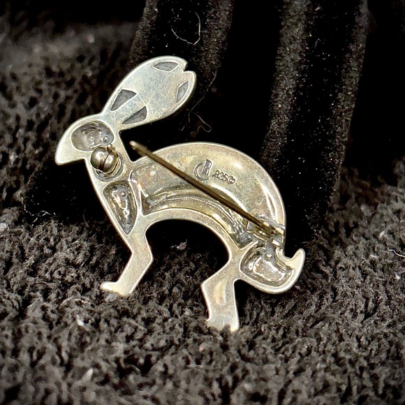 Artisan Sterling Silver Rabbit Brooch – Green Stone Inlay Marked R 825-item#0010 - Picture 4 of 4